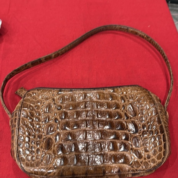 Desmo Brown Crocodile-Embossed shoulder bag - Picture 3 of 4